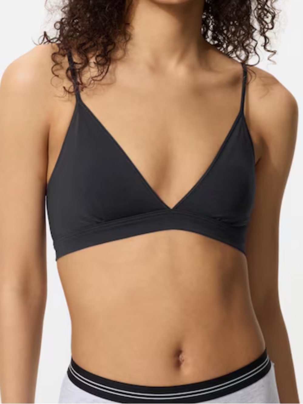 UNIQLO Black Triangle Cup Wireless Stretch Nylon Bralette Casual Lounge Bra L